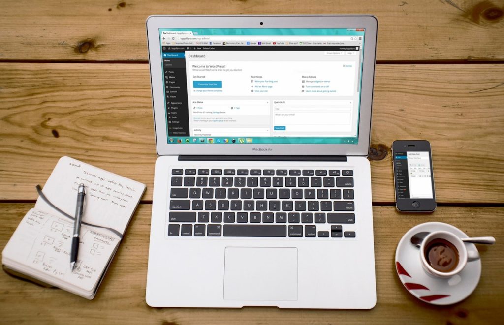 8 Perks of Using WordPress CMS for Your Business’s Website