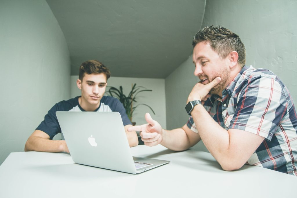 Should I Hire a Digital Marketing Consultant for My Startup?